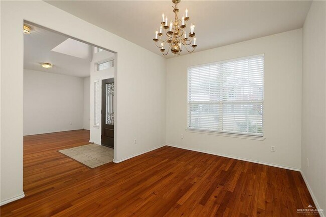 Building Photo - 3404 San Armando St