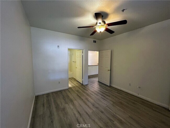 Building Photo - 24909 Madison Ave