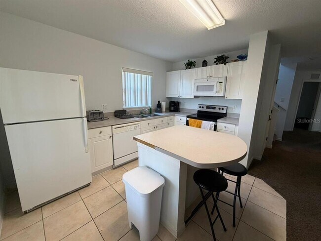 Building Photo - 2714 Club Cortile Cir