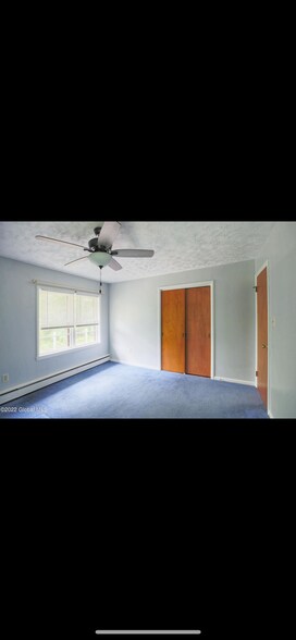 Building Photo - 365 Closson Rd