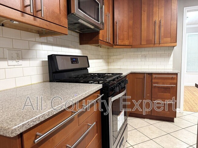 Building Photo - 3684 White Sands Way