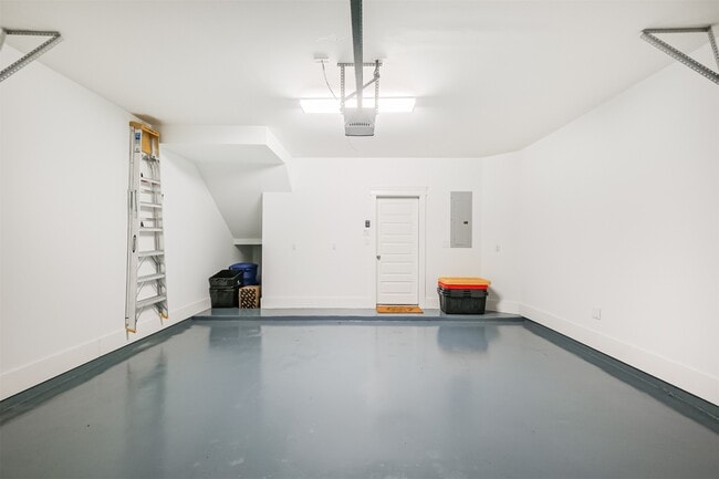 Building Photo - 809 Leavenworth Ave