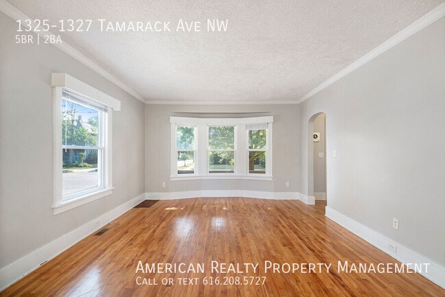 Building Photo - 1325-1327 Tamarack Ave NW-