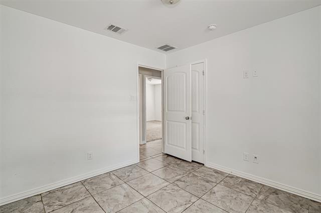 Building Photo - 3405 Spring Meadows Dr