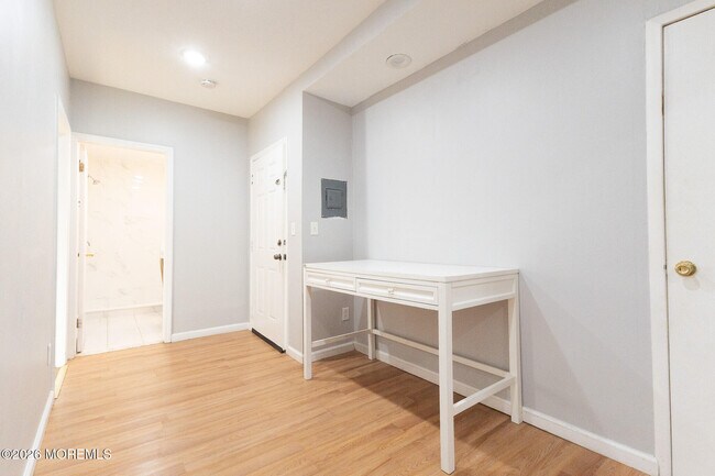 Building Photo - 158 Terrace Ave