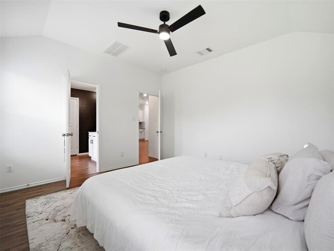 Building Photo - 21412 Wilmiller Ln