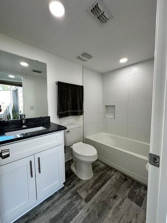 Building Photo - 516 Pigeon Cir