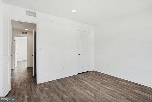 Building Photo - 205 Hoke Farm Way