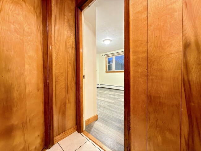 Building Photo - 45 Kinglet Dr