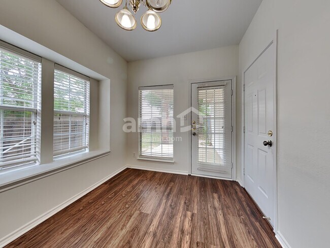 Building Photo - 1481 Apenzell Ln