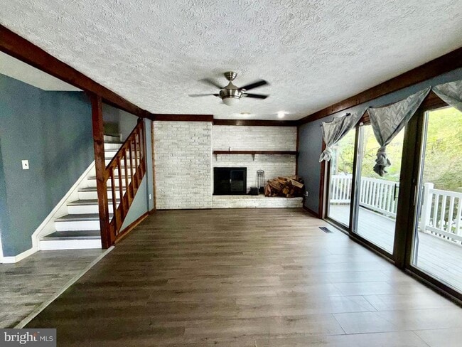 Primary Photo - 7635 Stoney Creek Dr