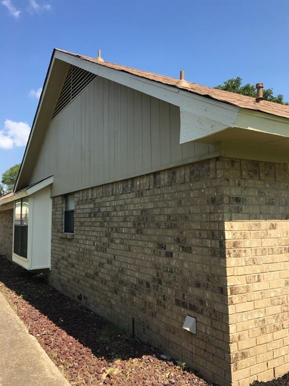 Building Photo - 3113 Kensington Dr