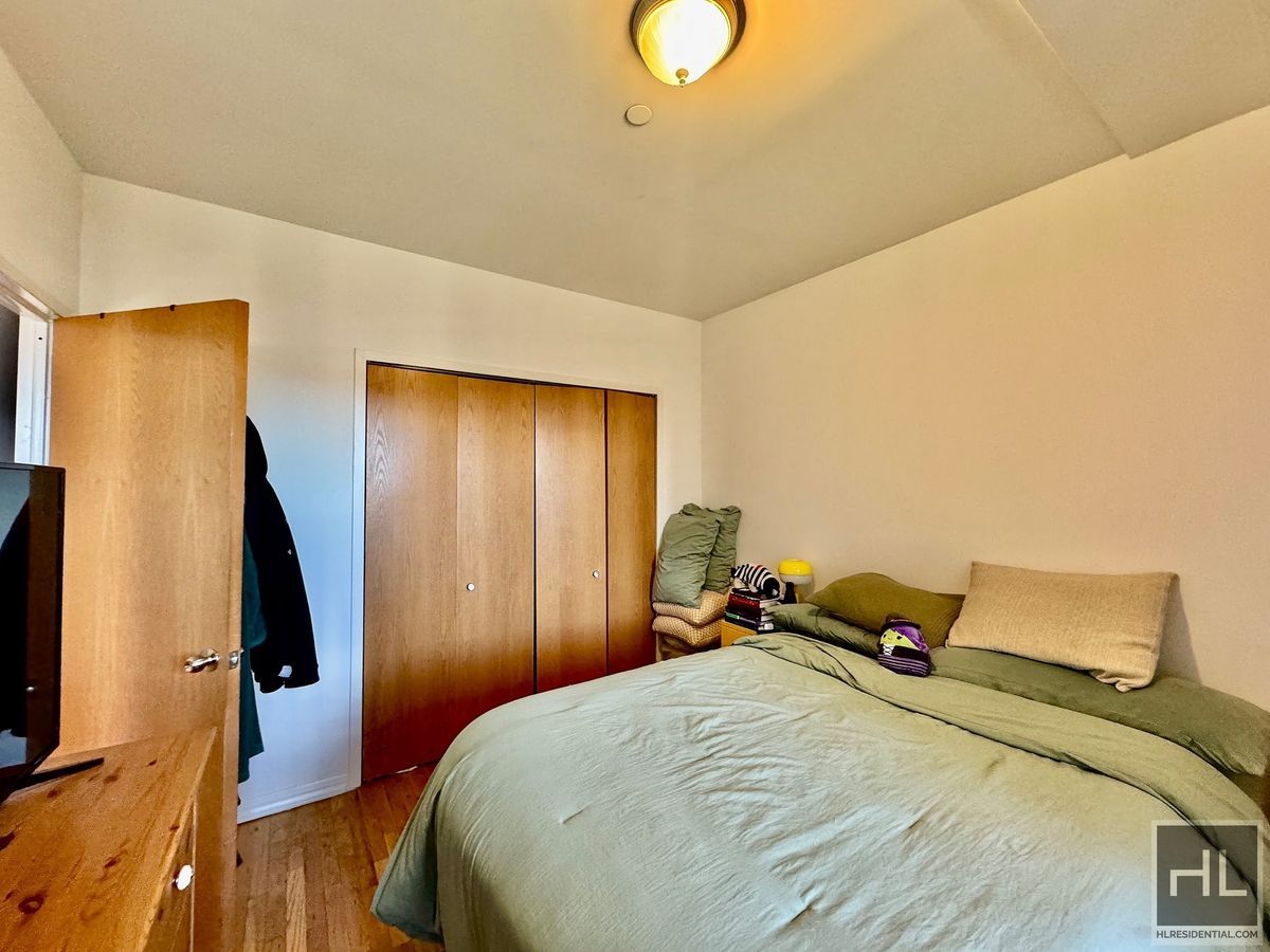 Building Photo - 21 STREET