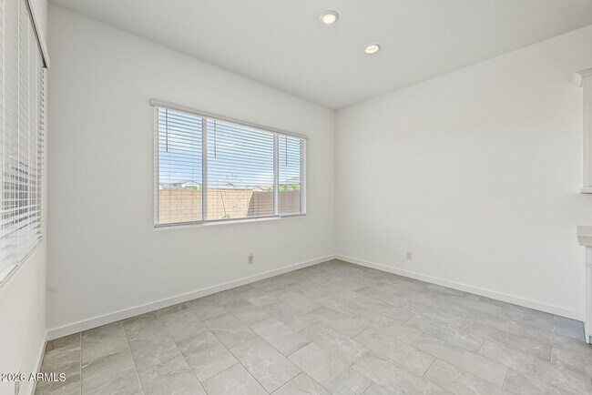 Building Photo - 9654 W Mitchell Dr