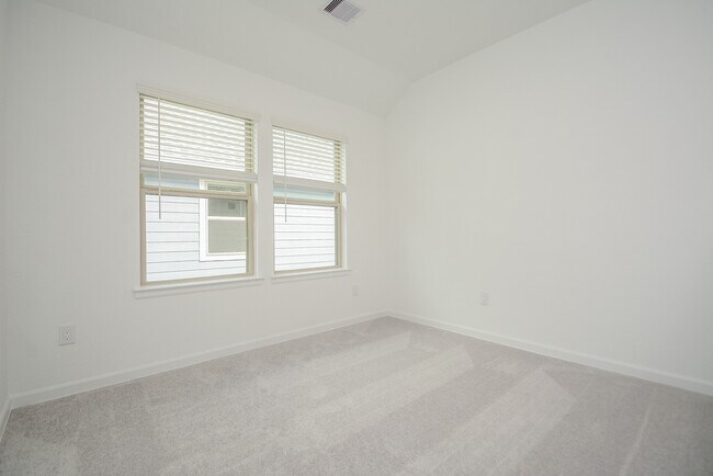 Building Photo - 571 Dry Fork Ln