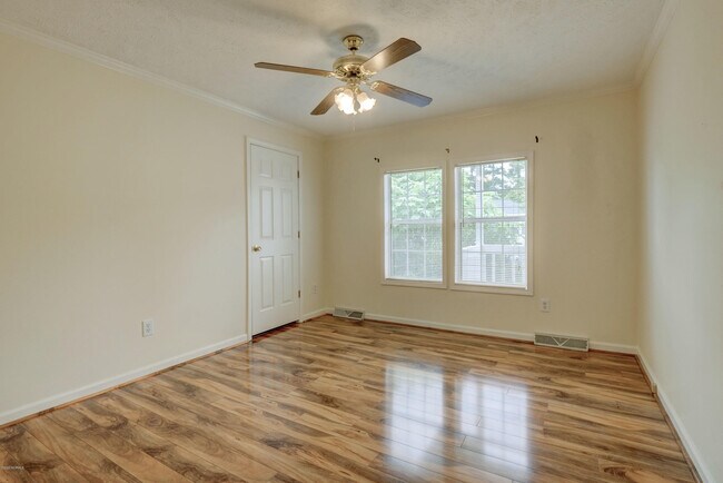 Building Photo - 428 Capeside Dr