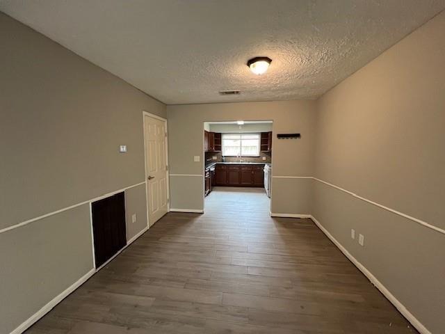 Building Photo - 1706 Oakwell Ln