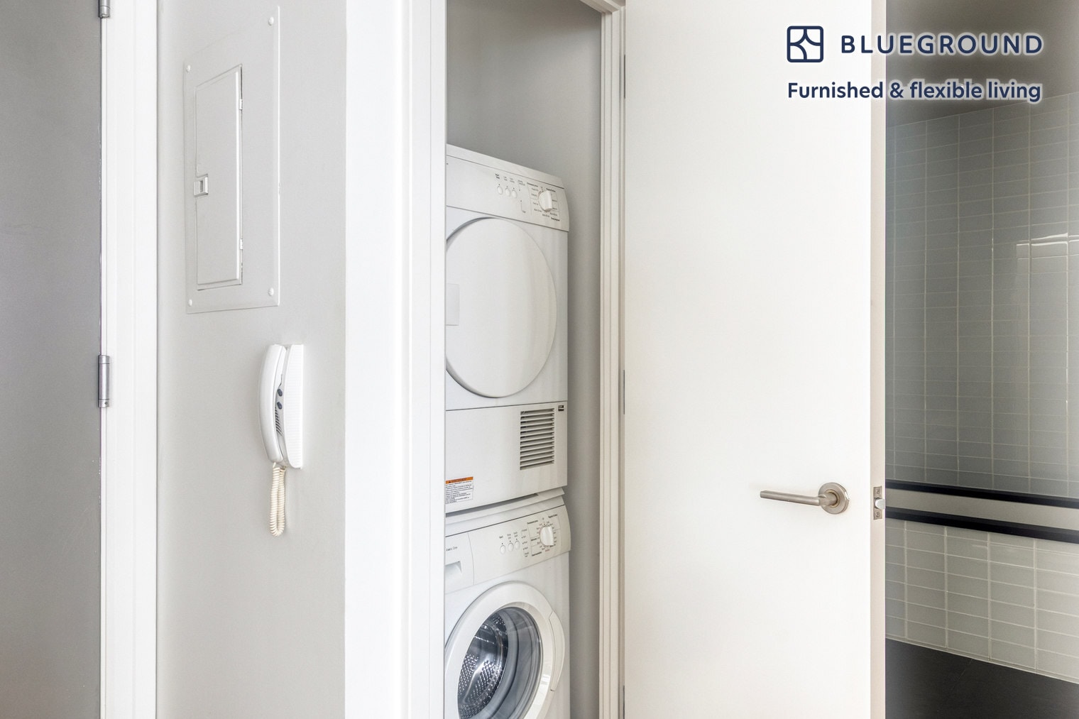 Building Photo - 550 W 54th St