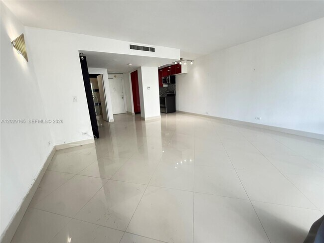 Building Photo - 1408 Brickell Bay Dr
