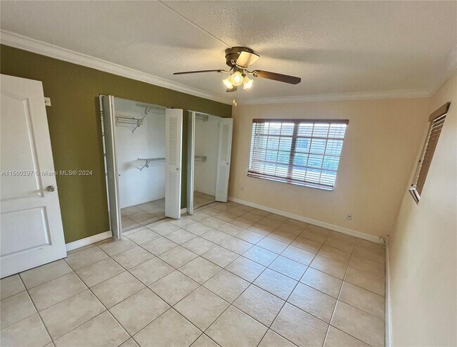 Building Photo - 8600 SW 109th Ave