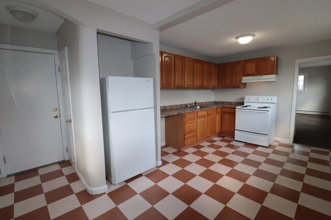 Building Photo - Gorgeous single-family Home