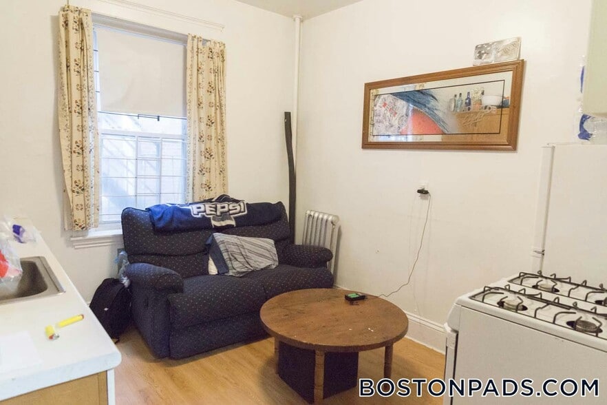 Building Photo - 1377 Commonwealth Ave