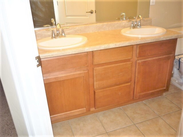 Building Photo - 989 E Stronghold Canyon Ln