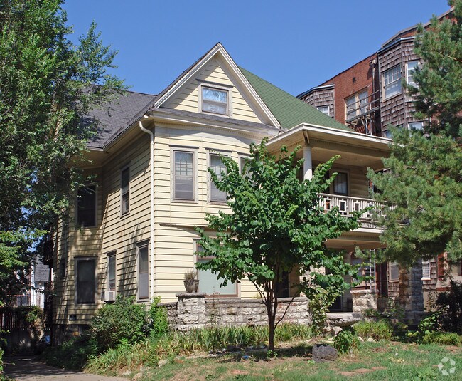 4148 Warwick Blvd 4148 Warwick Blvd Kansas City MO 64111 Apartment