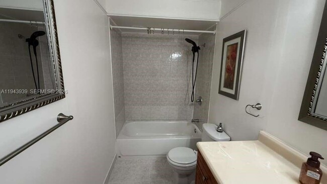 Building Photo - 16740 NE 9th Ave