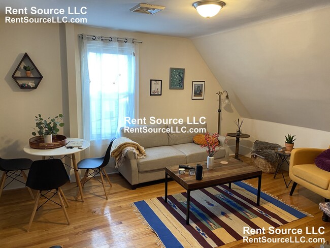 Building Photo - 15 Sargent Ave