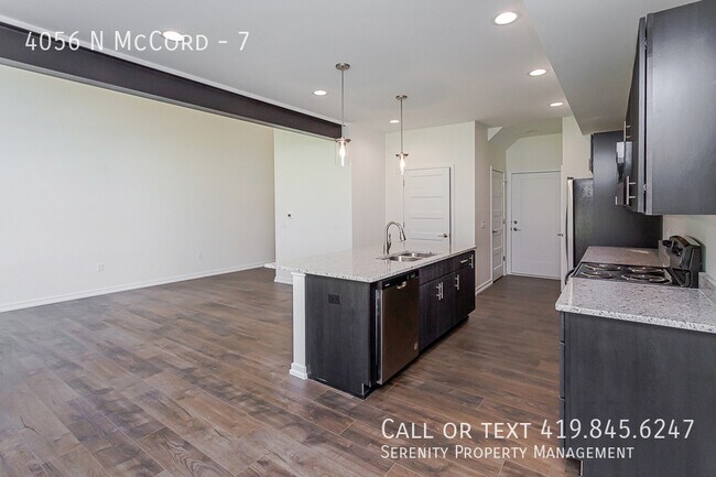 Building Photo - 4056 N McCord-7
