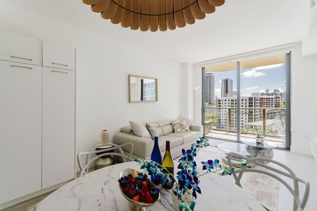 Building Photo - 101 NE 34th St