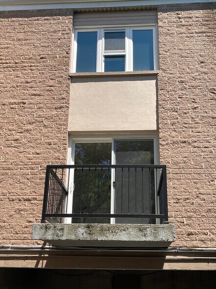 Balconi - 120 Wooster St