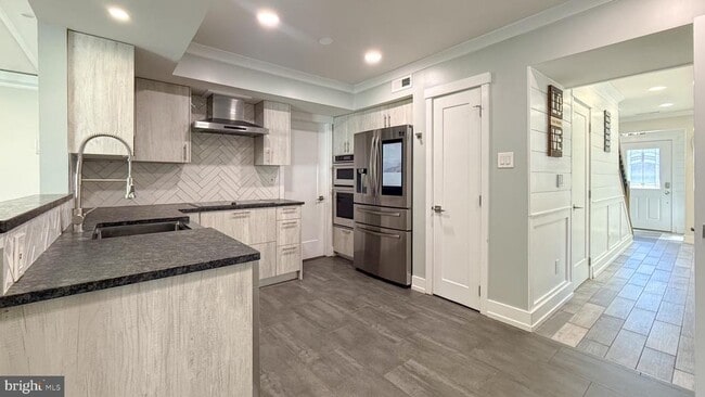 Building Photo - 10 Cedarbrook Dr