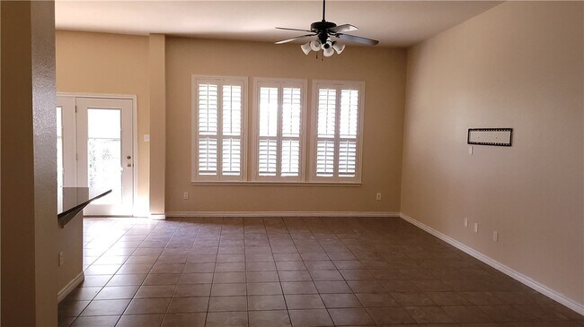 Building Photo - 11712 Larch Valley Dr