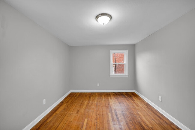 Building Photo - 3958 E Antisdale Rd