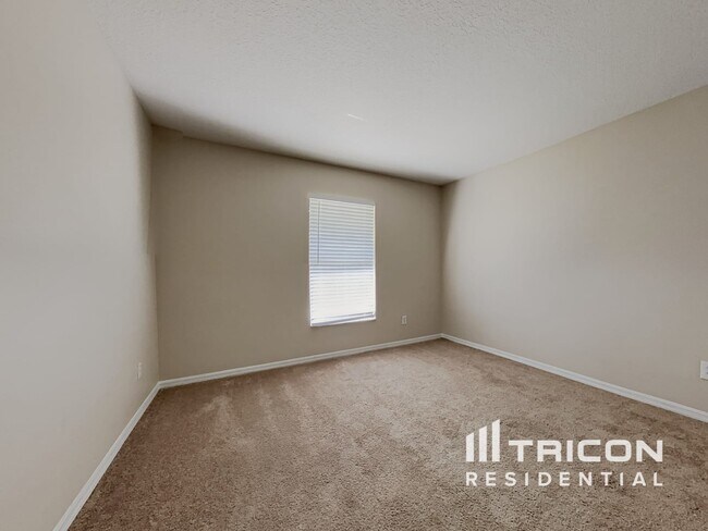Building Photo - 367 Masson Ct
