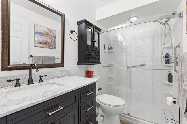 Building Photo - 3143 37th Ln S