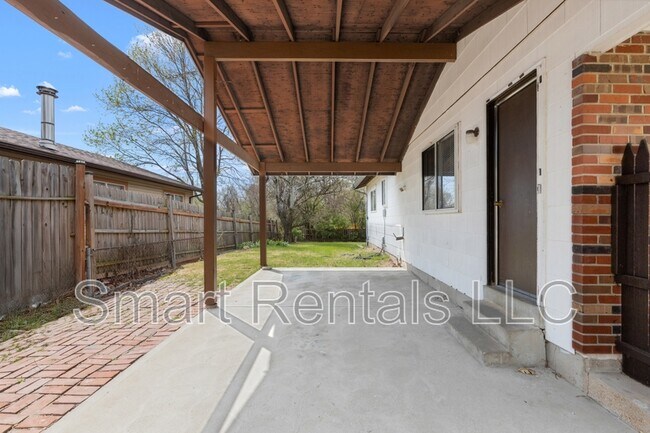 Building Photo - 1114 Ransome Ct