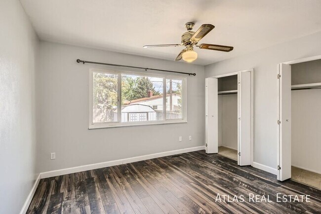 Building Photo - 1413 Tesla Dr