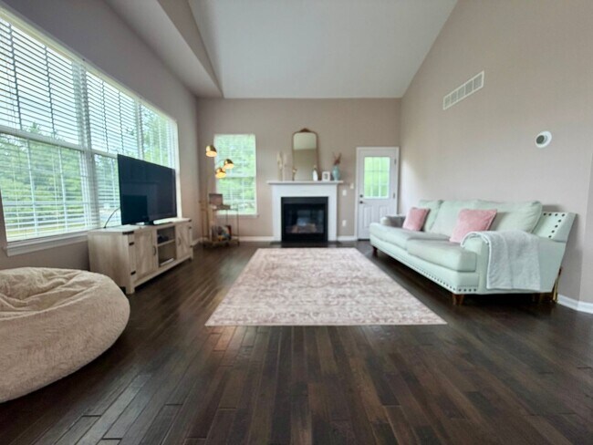 Building Photo - Stunning 3-Bed/3-Bath Home in Providence Reserve. Available September 1st!