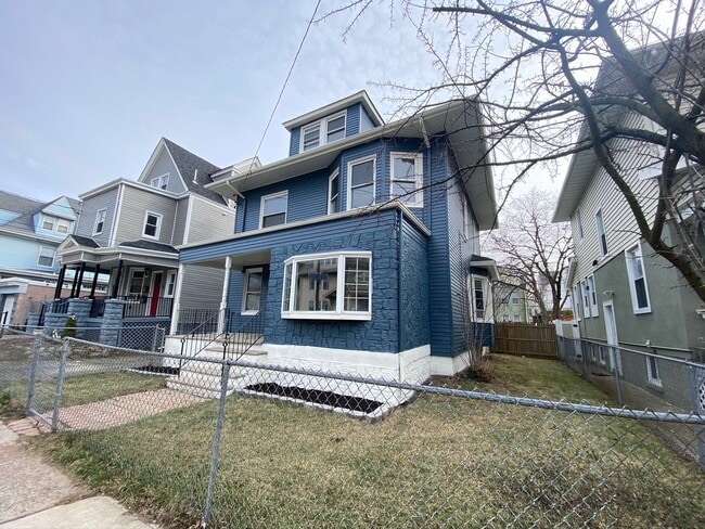 Primary Photo - 12 Montrose St