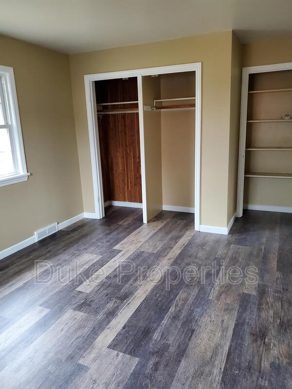 Building Photo - 37 Linda Dr