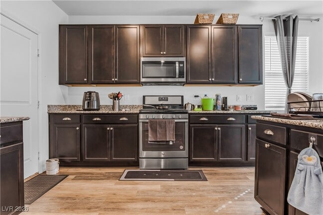 Building Photo - 10289 Massachusetts Ln