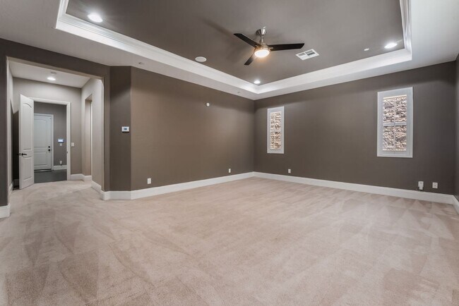 Building Photo - Elegant model home at Club Madeira!