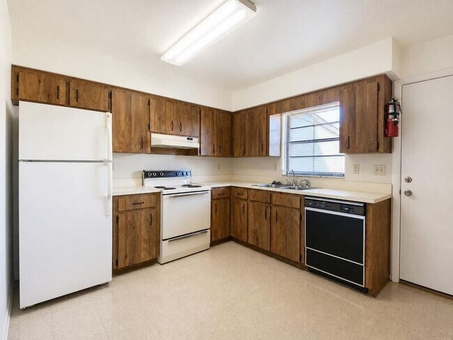 Building Photo - 3931 Spoonbill Ct