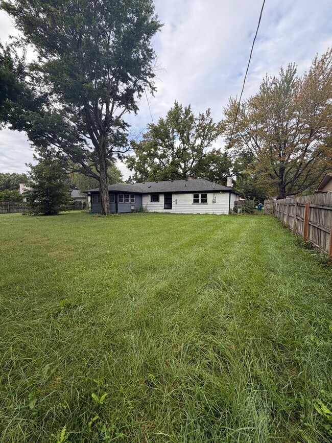 Building Photo - 8743 Washington Blvd E Dr