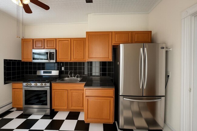 Building Photo - 41 Lincoln St