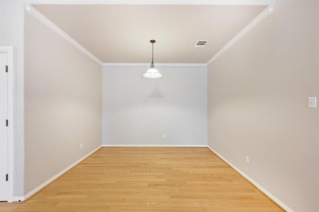 Building Photo - 6801 Beckett Rd