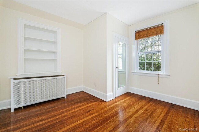 Building Photo - 43 Palmer Ave